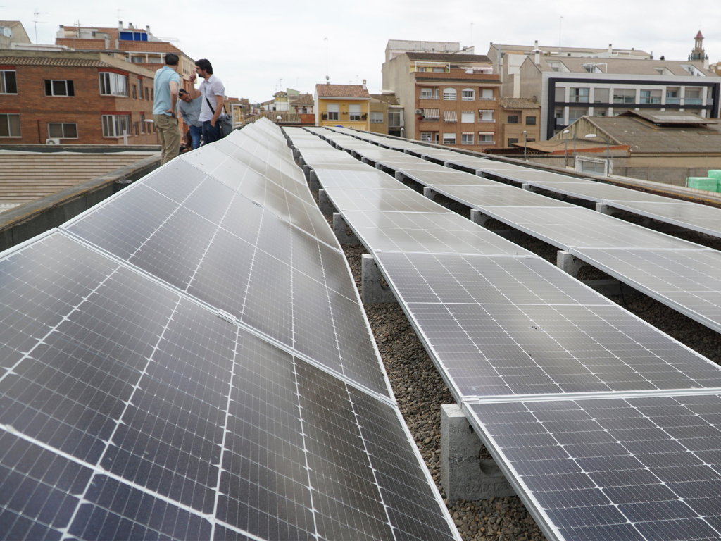 La Pobla de Vallbona aprova la bonificació de la instal·lació de plaques fotovoltaiques en 2022