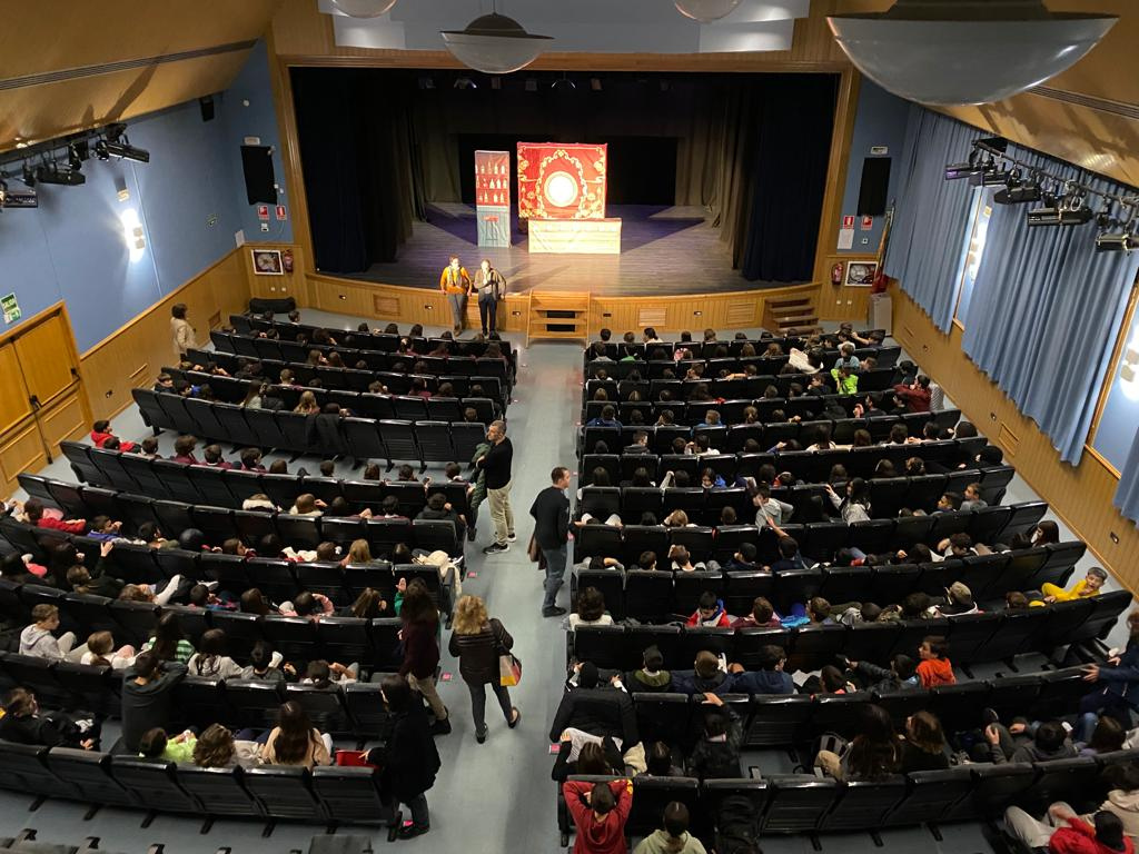 Més de mil alumnes participen en el teatre anglés 