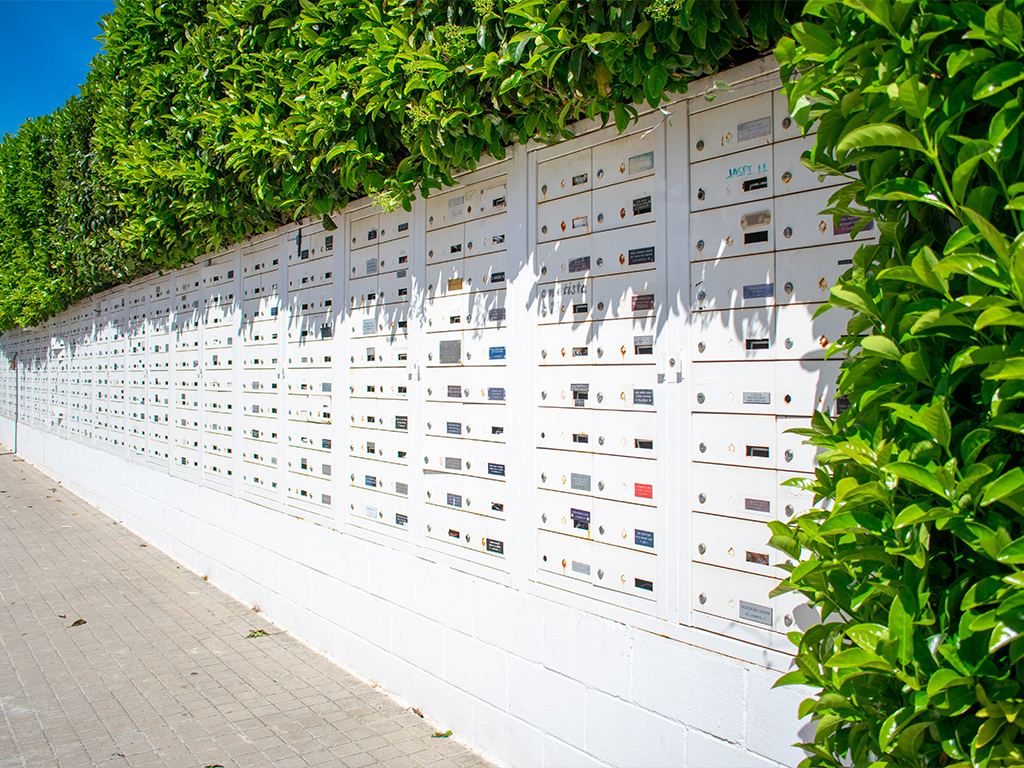 La Pobla avanza para iniciar el reparto a domicilio de Correos en las urbanizaciones