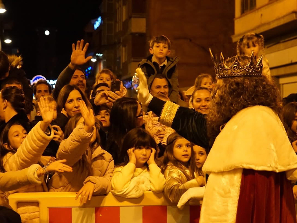 La Pobla de Vallbona se prepara para vivir la noche más mágica del año con la llegada de los Reyes Magos