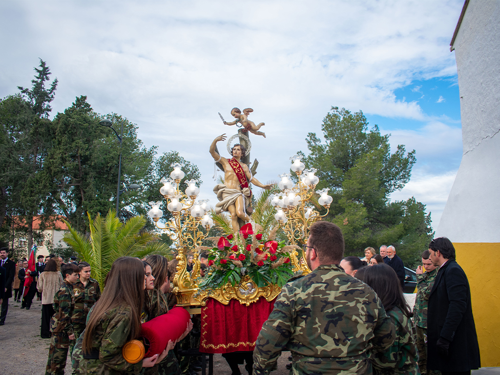 La Pobla de Vallbona celebra sus fiestas patronales en honor a San Sebastián con actos únicos como las salvas y la ‘mascletà correguda’
