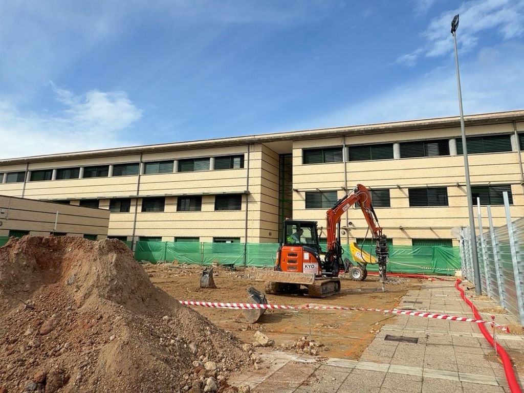Empiezan las obras de ampliación y climatización del IES La Vereda de la Pobla de Vallbona