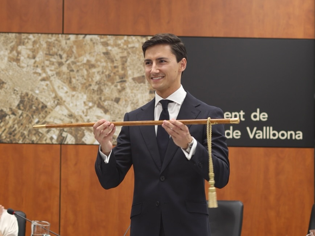Jaime Ruix Serra pren el relleu en l’alcaldia de la Pobla de Vallbona